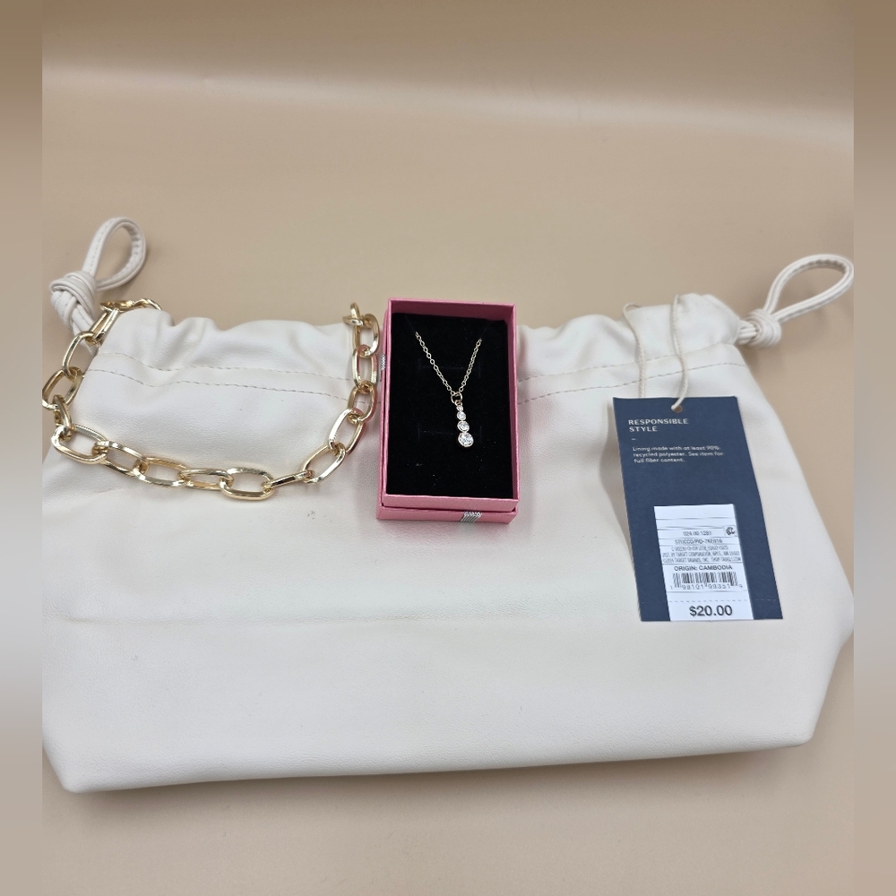 NWT Universal Thread Bag And Gold Pendant Necklace with White Stones